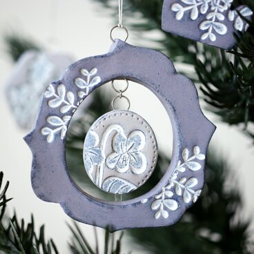 【クリスマス特別作品】: : : 陶土の草花オーナメント（3点セット） : : : 1403