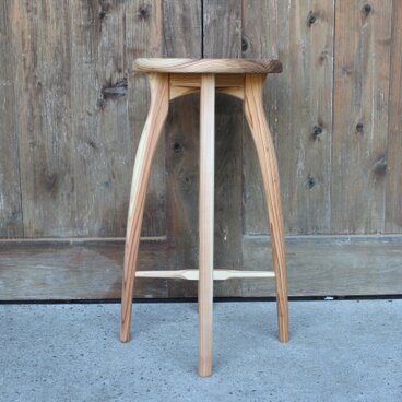 キッチンスツールＲ・国産スギ材