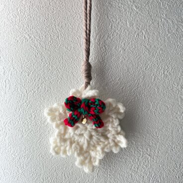 毛糸で雪の結晶オーナメント ❄️