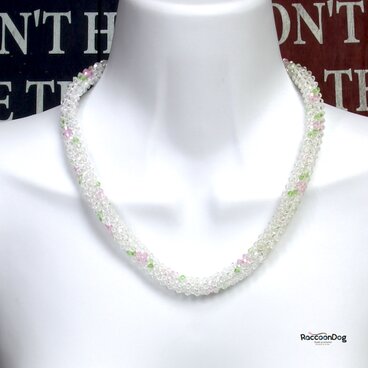 カットガラス小花のチューブネックレス【カットガラスビーズ ネックレス】 《ビーズアクセサリー》