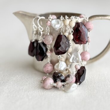 フォークロアテイストのブレスレット ガーネット