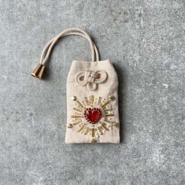 ＜ひも色選べるお守り袋＞　O-mamori Heart Bijou