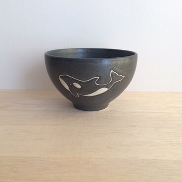 小さめ茶碗（シャチ）