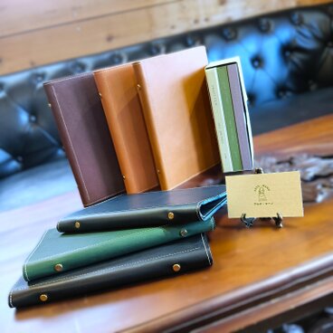 【全色受注再開】【全て手作りの一点もの革小物】・一生ものA5バインダー～アルテ・マーノ～