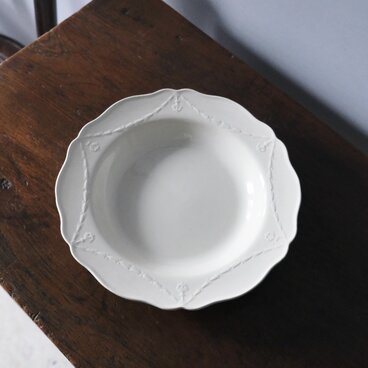 Wedgwood ウェッジウッド ガーランド レリーフ皿 深皿 φ27cm イギリス アンティーク a 0502313