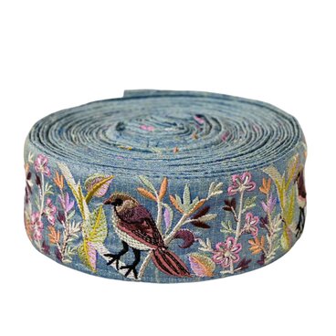 インド刺繍リボン50cm切り売り 草むらの小鳥 ブルー 5cm幅 花 HC 野鳥 ヒタキ バード 雀 R-0788