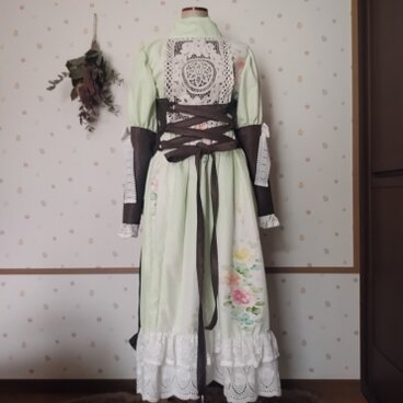 着物リメイク　天使の箱庭ワンピース　クリノリン風ベルト付き