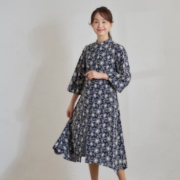 オリエンタルフラワーエンブロイダリーレースワンピース　紺　Atelier Ai　9号