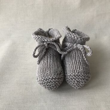 【出産祝いに】手編みベビーブーティー（３ヶ月〜）オーガニックコットン／コットンリネン／やさしい履き心地【受注製作】
