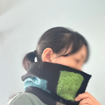 羊毛フェルトのネックウォーマー（ブラック）