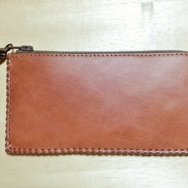 ★10周年感謝セール！700円OFF　シンプルなＬ字長財布