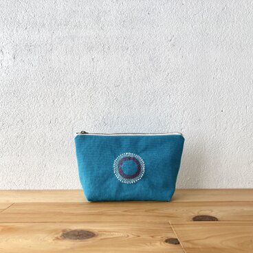 刺繍入りポーチ ターコイズ