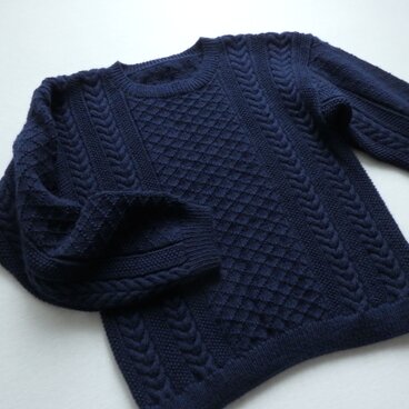 網モチーフ　手編みガンジーセーター