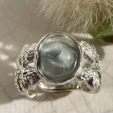 空と雲とクローバーのリング