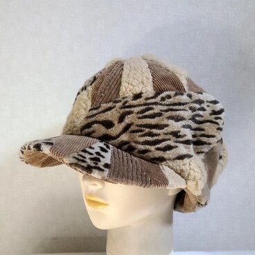 魅せる帽子☆ふわモコ暖か♪ボアとアニマル柄のパッチワークキャスケット～キャメル