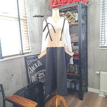 【OUTLET】【背中がかわいい】マキシ：エプロン：ブラックデニム×リネン【1024】