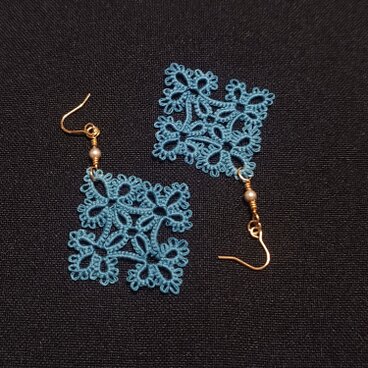 タティングレースのピアス