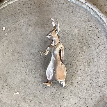 ピンブローチ　BP233204 ウサミちゃん