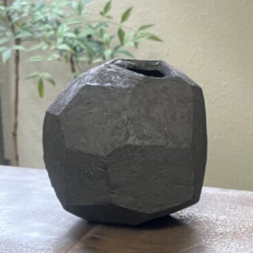 オブジェ　花器　黒釉　面取り　No.2