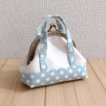 トートバッグ型　がま口ミニポーチ　コインケース　8.5cm口金　アクセサリーケース　ドット　水色　518