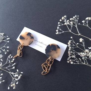 ★c　"大人の雰囲気で…"　秋　冬　べっこう　大ぶり　ゴールド　モードピアス／イヤリングe