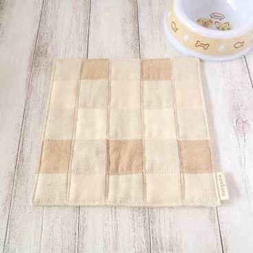 【送料無料】ペット用お食事マット　1点限定　フードマット　ご飯マット　ランチョンマット　お水マット　小型犬　猫　No.444