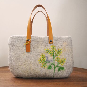 羊毛フェルト/ミモザ