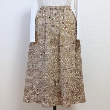 着物リメイク　縮緬のフレアスカート 　吉祥柄