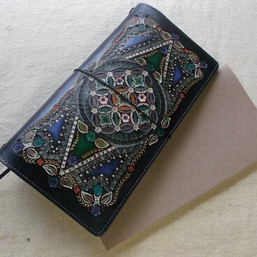 トラベラーズノートカバー　牛革、刻印＆拭き染め　カードポケット付き　