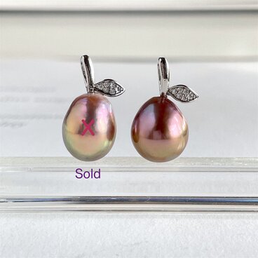 ラ・フランスな形　淡水パール マルチゴールド　シルバーリーフのフルーツ型ペンダント