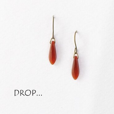 d248-A34【ダークなレッド】チェコダガーのシンプルピアス（パーツ変更可能）