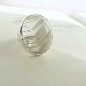 ストライプクォーツのリング