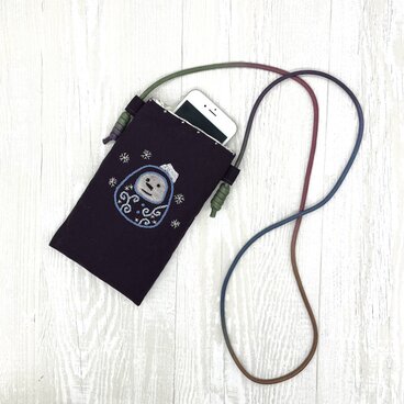 手刺繍スマホショルダー 雪だるま