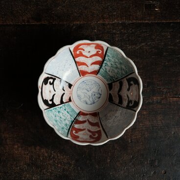 素敵な色合い◆波縁で可愛い。瀬戸焼　花文色絵金彩大鉢　骨董・antiques　青海波　雷文繋ぎ 大正期　i1