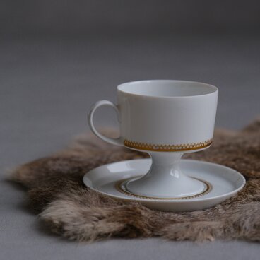 再入荷【Rosenthal】ドイツ製 / 金彩ヴィンテージカップ&ソーサー / ホワイト