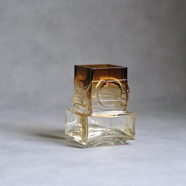 【Kumela】北欧/ フィンランド製 / 作家署名入りヴィンテージベース / アンバー