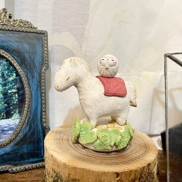 金星馬と白豆地蔵　菩提樹の台座付き