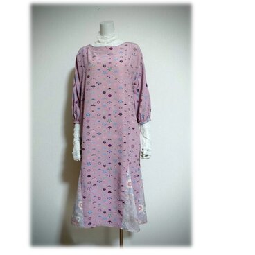 481　1点物　マーメイドワンピーㇲ　着物リメイク　訳アリ価格　シルク　ピンク系　お出かけ　体系カバー　サッシュベルト付き