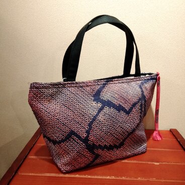 着物　トート型手さげバッグ（小）ファスナー付き