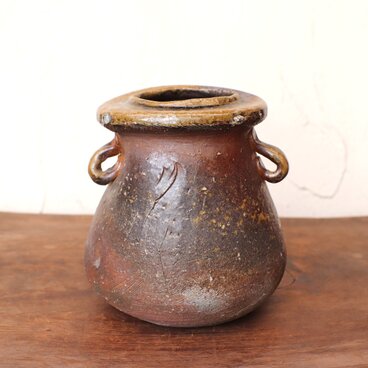 備前焼 耳付花入れ　h1-051