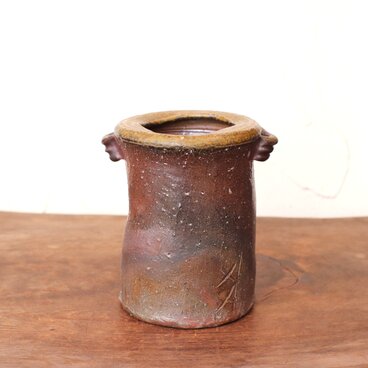 備前焼 耳付花入れ　h1-053