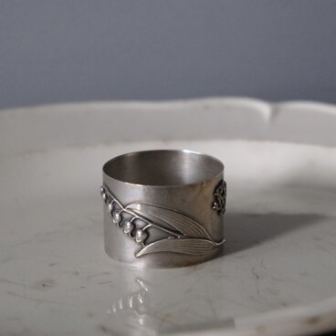 ナプキンリング すずらん ミュゲ モノグラム シルバー フランス アンティーク 0502440