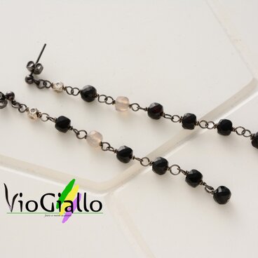 オニキスとグレーオニキスの7連ピアス