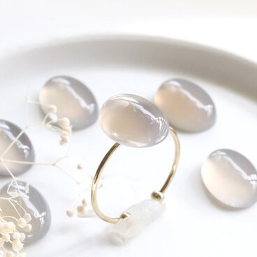 大粒グレーオニキスのフリーリング シックで洗練された手元に ゴールド/シルバー ー Elegant in Gray ー