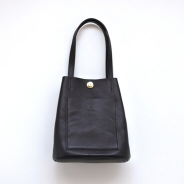 革の巾着トート(ブラック)