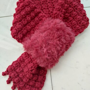 【今年の新色】マフラー ファー 柄 模様 赤 レッド ボルドー ショート ループ 手編み 編み物 編み