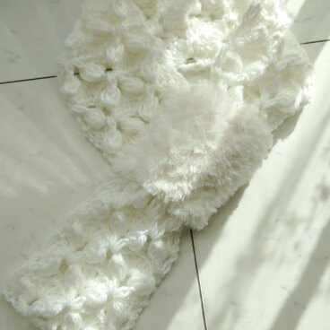【お客様の声から生まれた】マフラー ファー ショート ループ バタフライ 花 柄 模様 白 ホワイト 手編み 編み物 編み