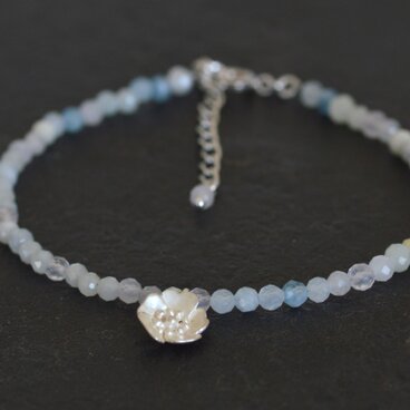 ノイバラのブレスレット・ベリルミックス