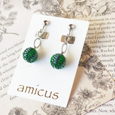 ビーズボールイヤリング(緑)