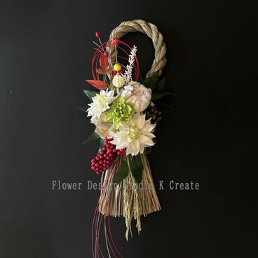 2026年☆お正月飾り★白いダリアと菊のしめ縄飾り　しめ飾り　モダンしめ縄　タッセルしめ縄飾り　ナチュラル